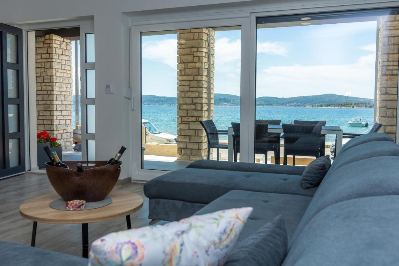 Apartments Maris スベティ・フィリップ・イ・ヤコブ エクステリア 写真